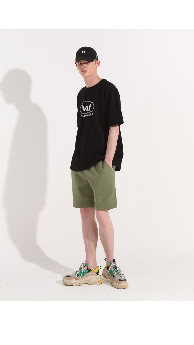 act18085_02_Black_05.jpg