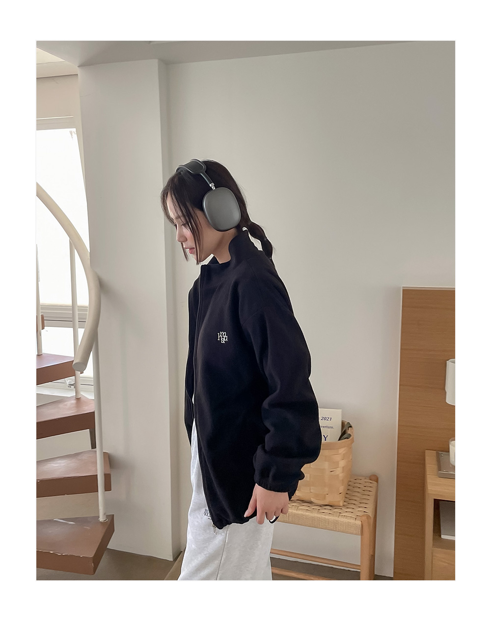 muahmuah Stitch logo fleece zipup jacket | WY Store