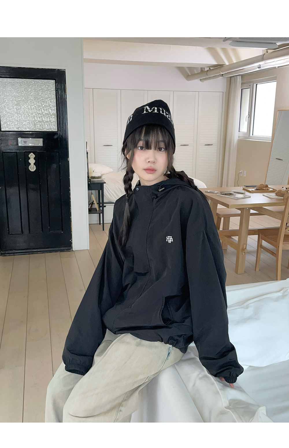 MUSINSA | MUAHMUAH Logo placket windbreaker jacket [black]