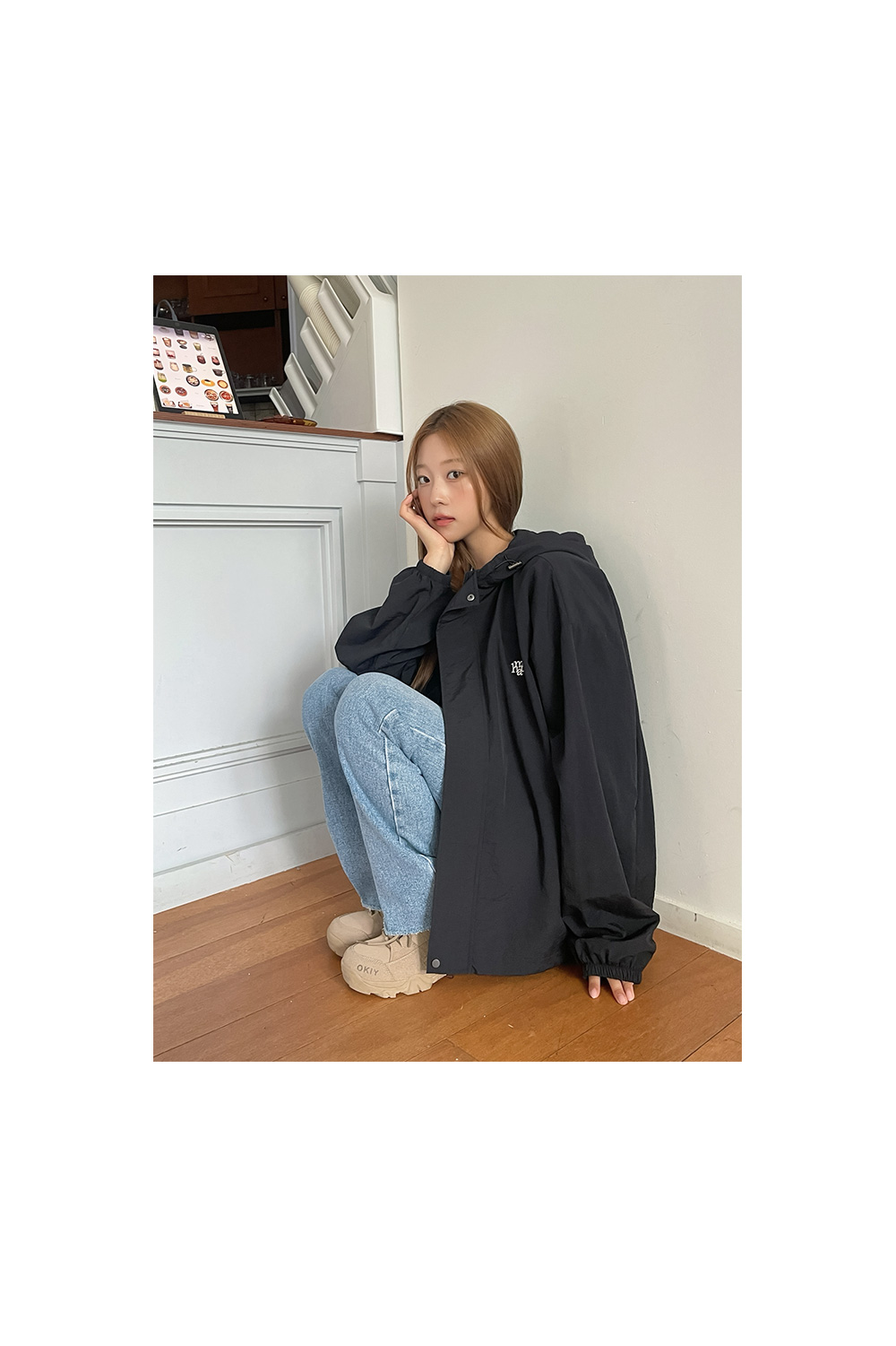 MUSINSA | MUAHMUAH Logo placket windbreaker jacket [black]