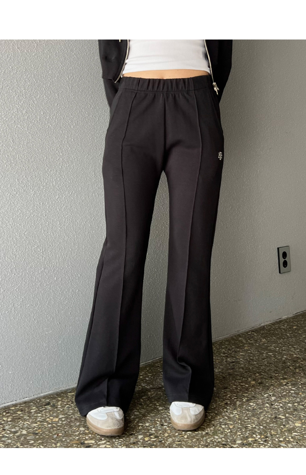 ●muahmuah● Logo Stitch Line Pants Black _MUP24802_ MUSINSA | MUAHMUAH Logo stitch line pants [black]