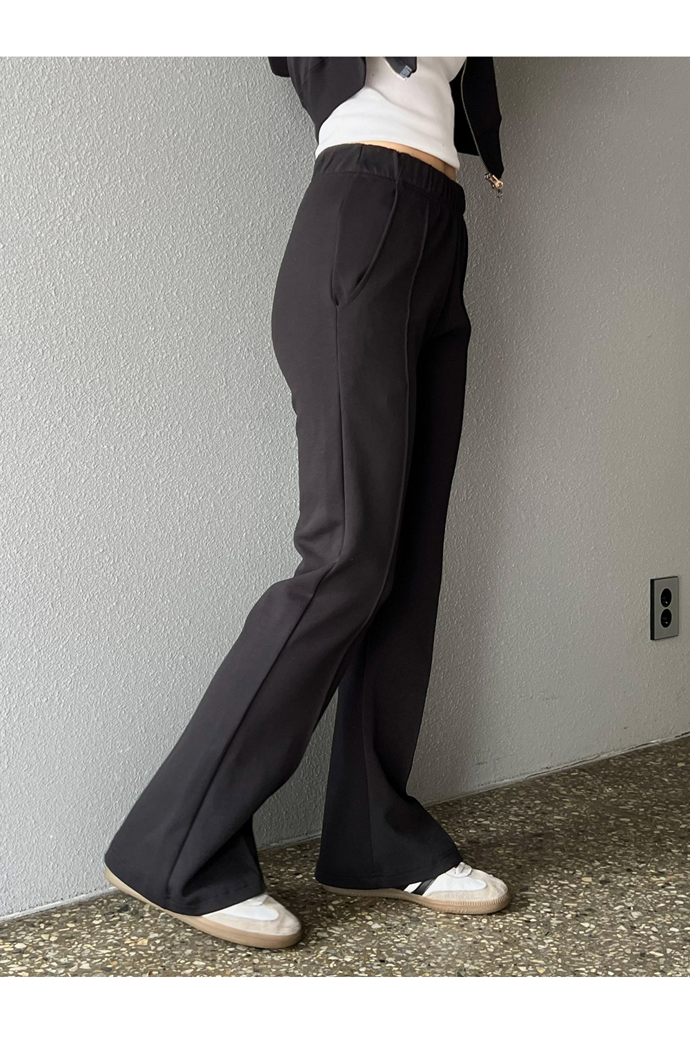 ●muahmuah● Logo Stitch Line Pants Black _MUP24802_ MUSINSA | MUAHMUAH Logo stitch line pants [black]