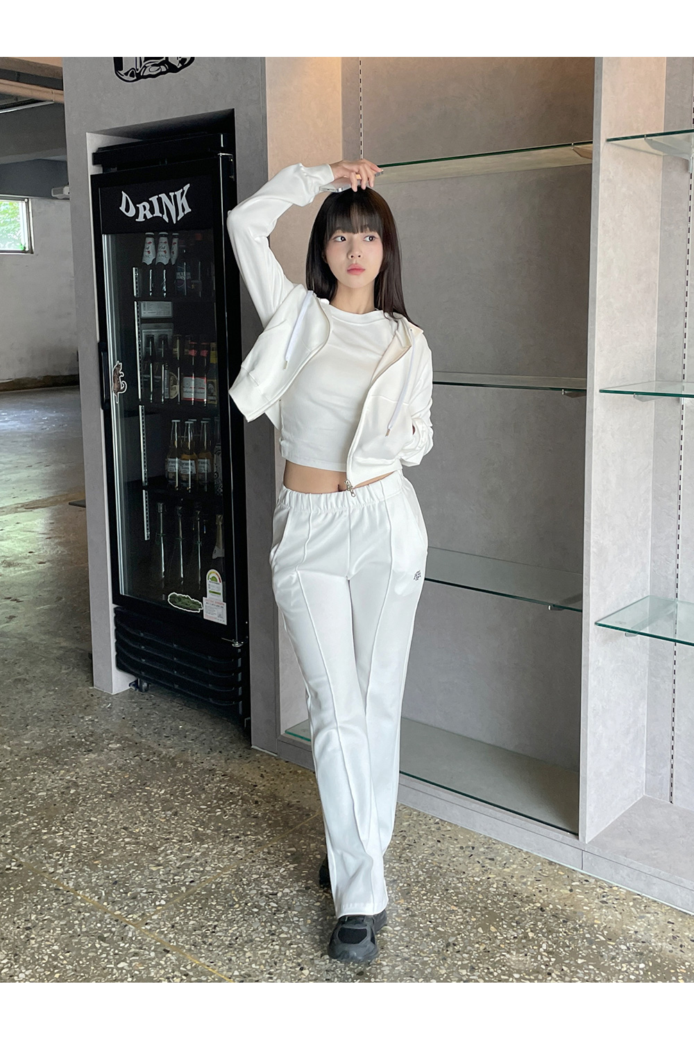 MUSINSA公式 | MUAHMUAH Logo stitch line pants [ivory]