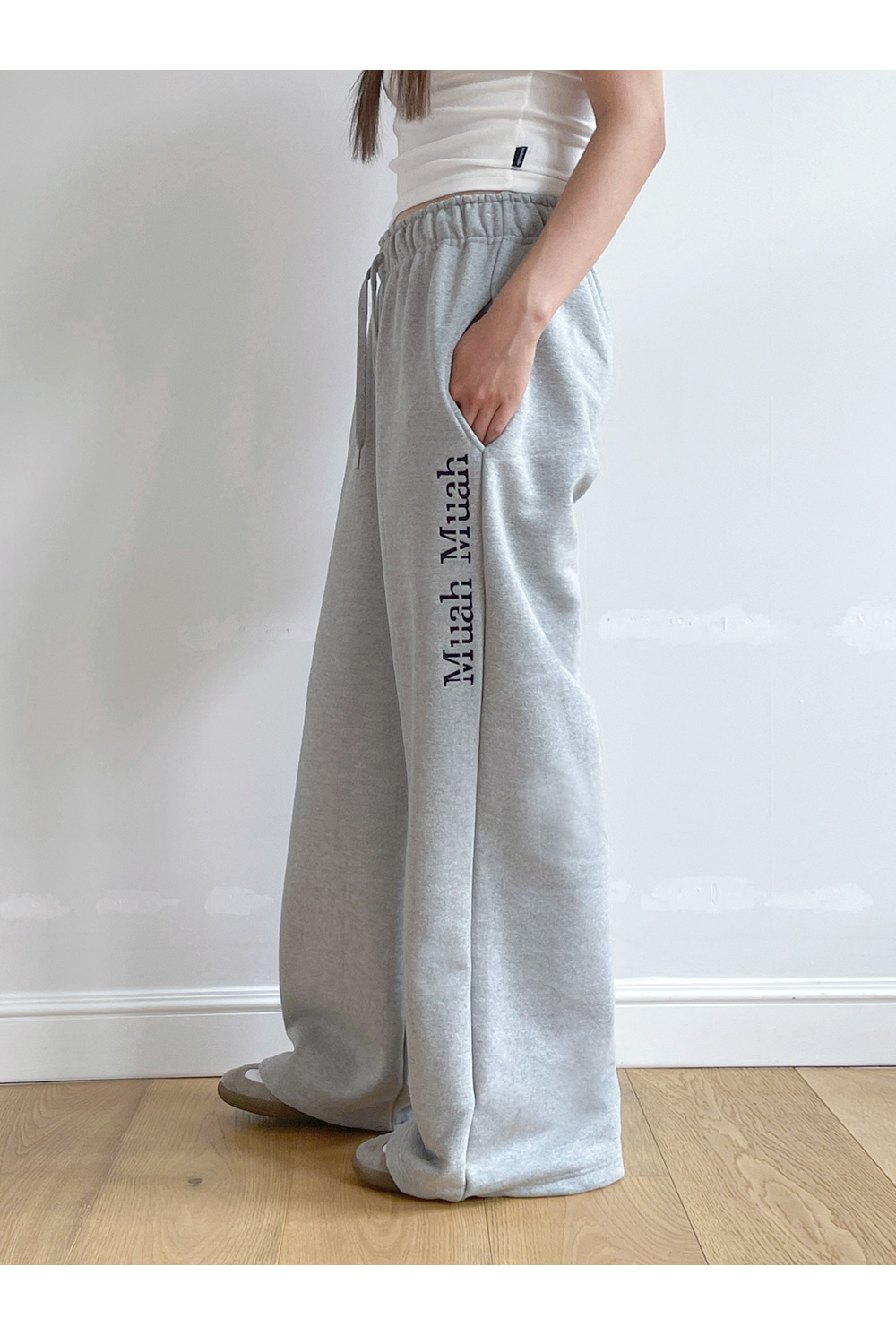 MUSINSA | MUAHMUAH [2PACK] Logo Stitch Wide Banding Pants