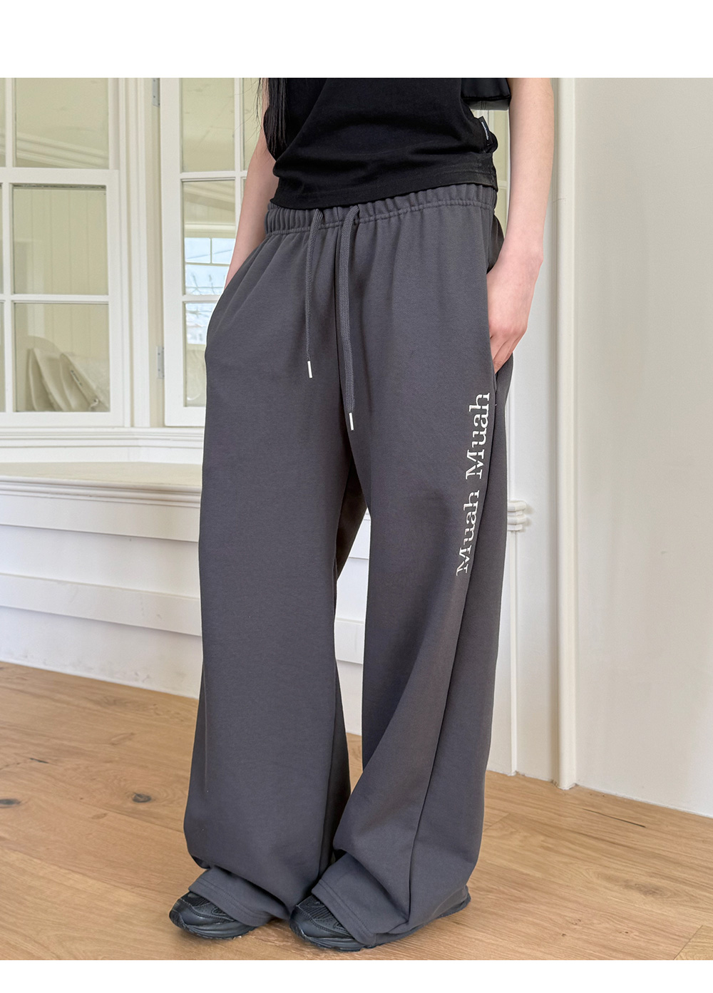 MUSINSA | MUAHMUAH [Juri/Fleece] Logo Stitch Wide Banding