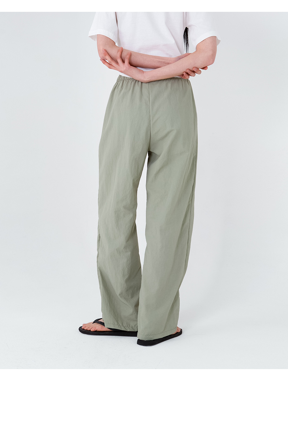 MUSINSA | MUAHMUAH Stitch Cooling Wide Banding Pants [Khaki]