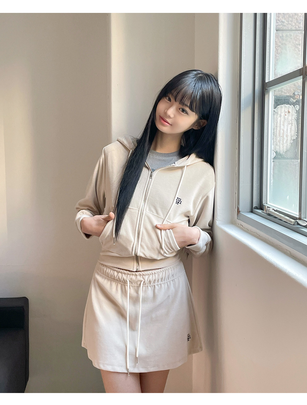 【muahmuah】24fw VELOUR TRAINING SKIRT MUSINSA | MUAHMUAH Velour Training Skirt [Gray]