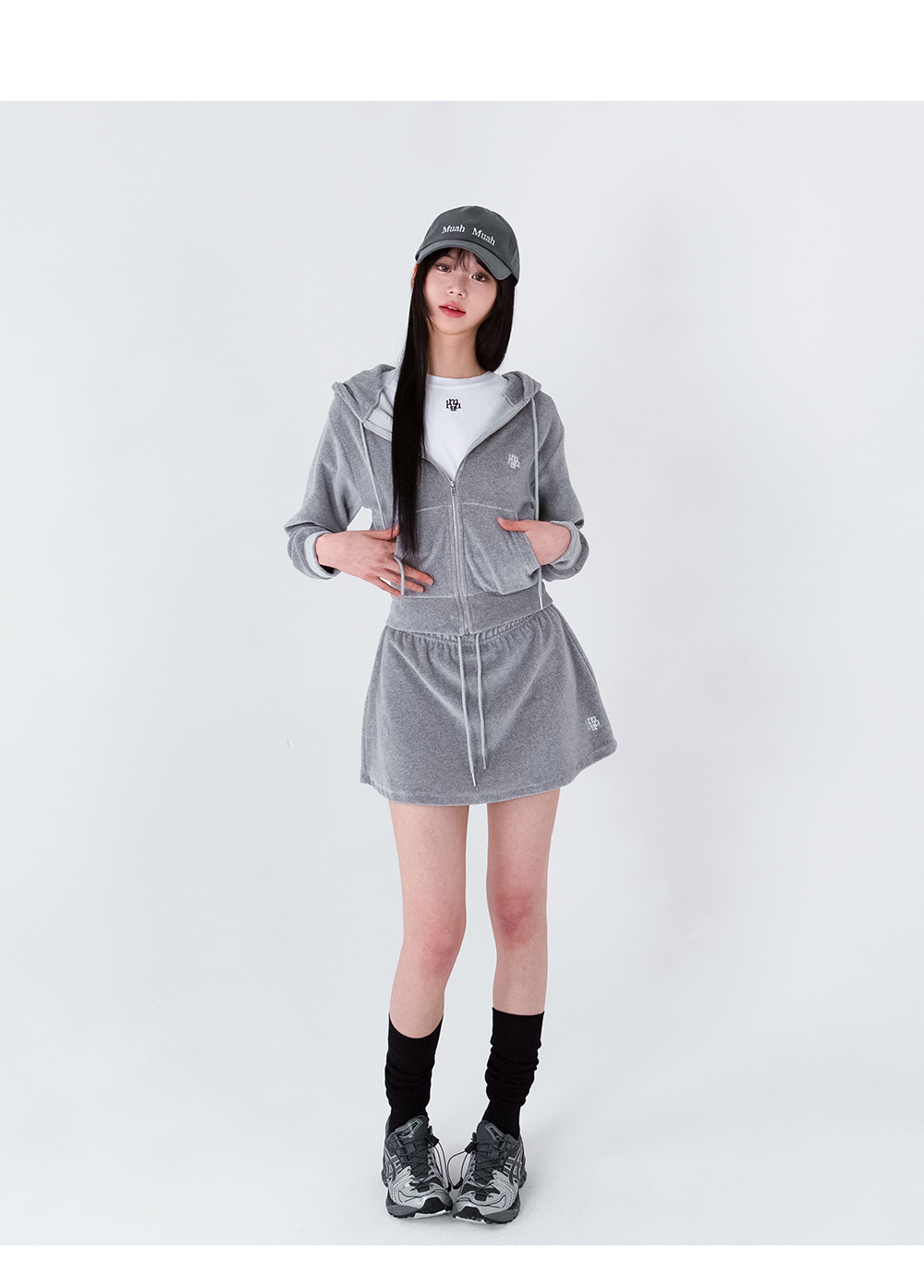 【muahmuah】24fw VELOUR TRAINING SKIRT MUSINSA | MUAHMUAH Velour Training Skirt [Gray]