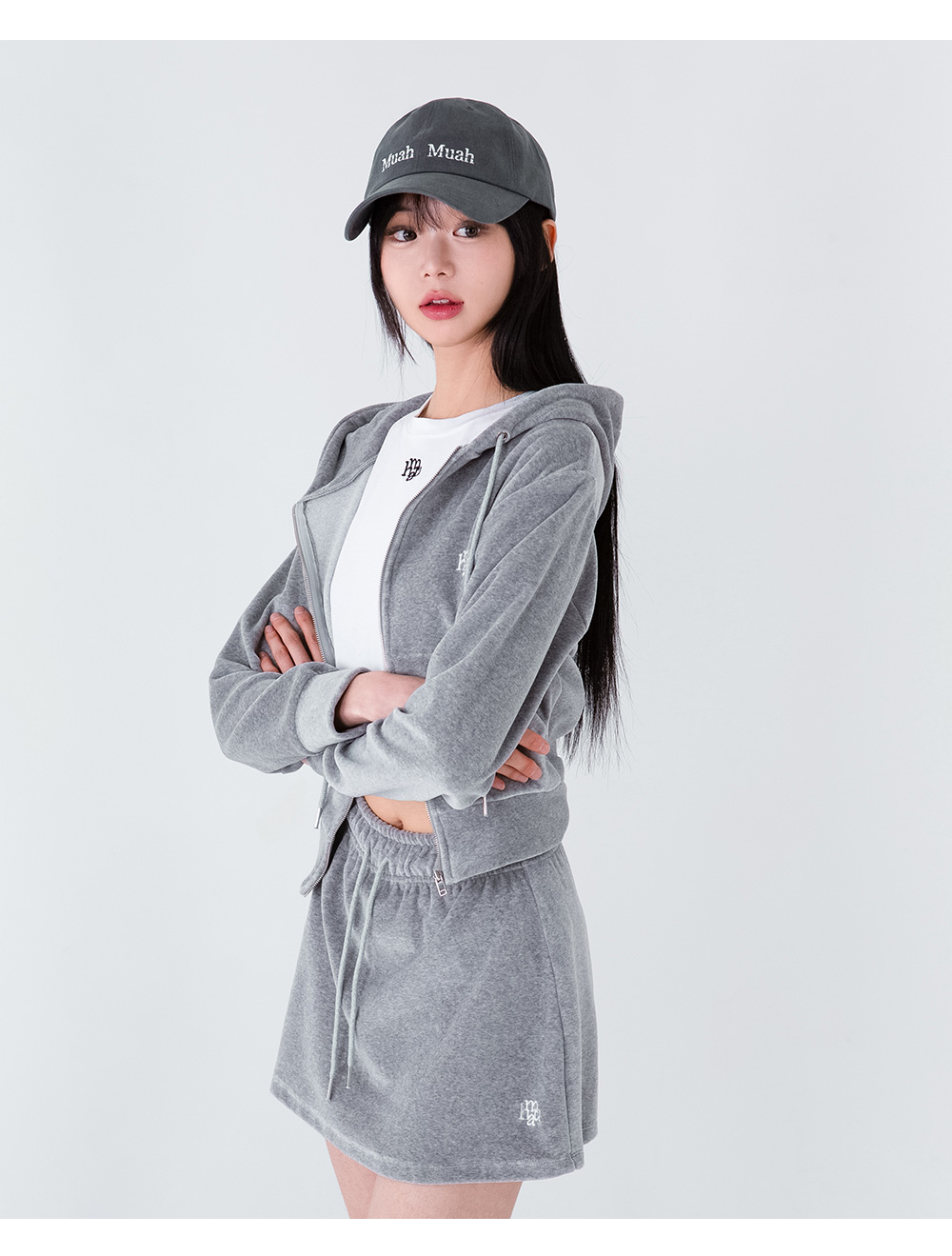 【muahmuah】24fw VELOUR TRAINING SKIRT MUSINSA | MUAHMUAH Velour Training Skirt [Gray]